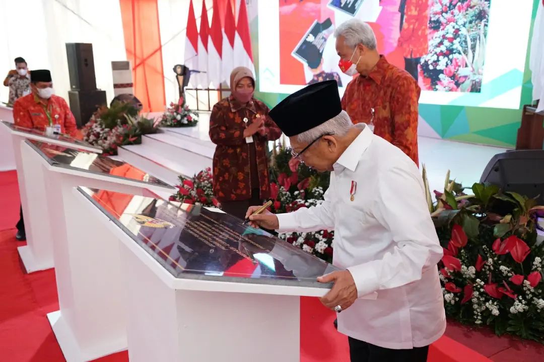 Wakil Presiden (Wapres) K.H. Ma’ruf Amin Pagi Ini Meresmikan Secara Serentak Enam Pusat Layanan Usaha Terpadu Koperasi Dan UMKM (PLUT KUMKM)